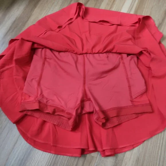 Court Rival Skirt in Dark Red in Size 4 in New without Tags Condition - Picture 2 of 3